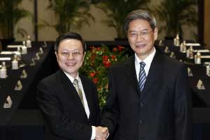 Lien Chan gets honorary professor title at Peking University
