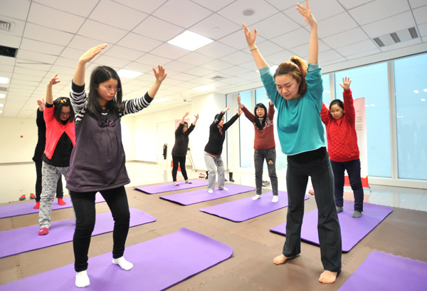 Hospital offers prenatal yoga instruction