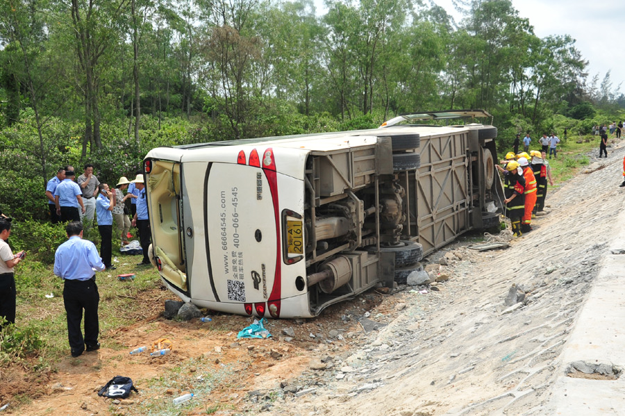 School bus overturns, killing 8
