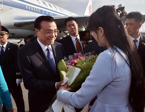 Chinese premier arrives in Angola for visit