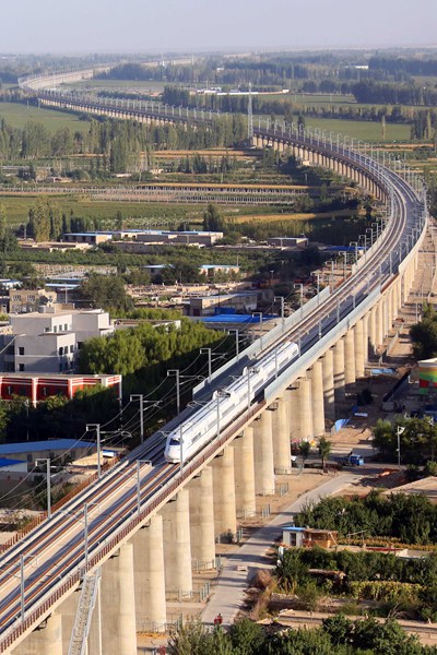 Xinjiang's first high-speed railway to start operation