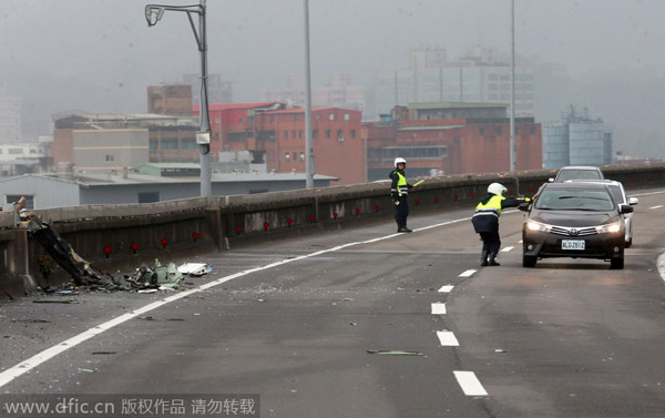 At least 12 dead in Taiwan air crash