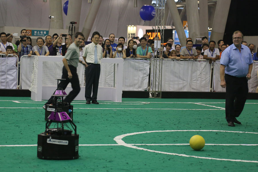 Yellow cards bring touch of reality to RoboCup finals day