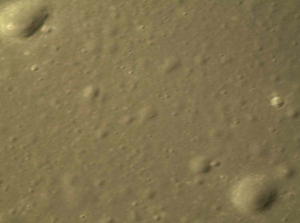 China's lunar orbiter gets close-up pictures of the Moon