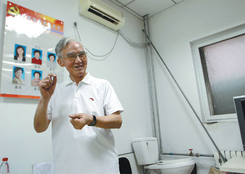 Retired engineer finds cheap water-saving solution for toilets