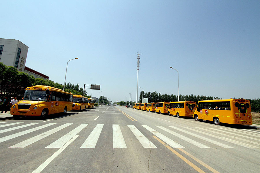 Tianjin introduces 'smart' school buses