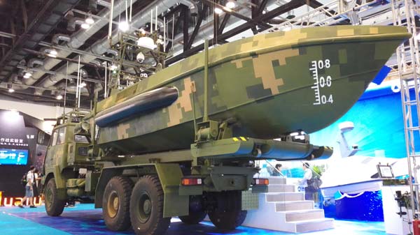 China's military exhibits new equipment at expo