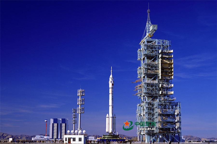 China's Shenzhou spaceship: A proud family