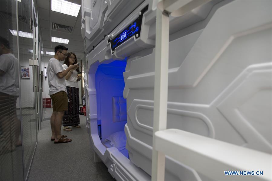 Shared compartment service appears in office buildings in Shanghai