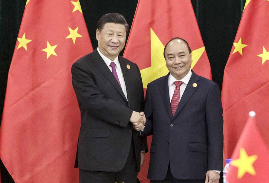 In pics: Xi's hectic schedule during APEC meetings in Vietnam