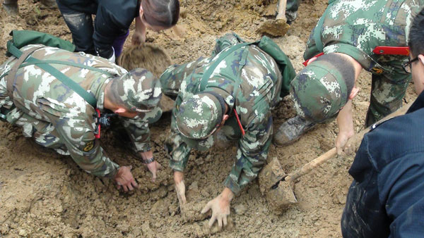 19 primary school students dead in SW China landslide