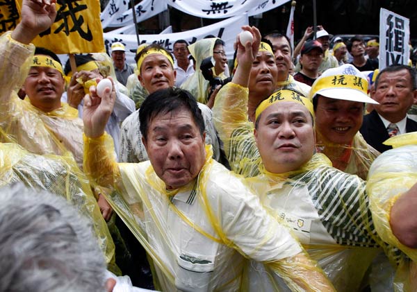 Taiwan people protest against Philippines over shooting