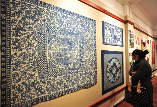Exhibition of intangible cultural relics held