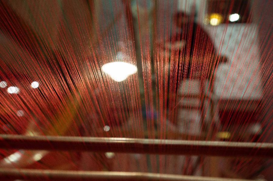 Shu brocade weaved in China's Chengdu