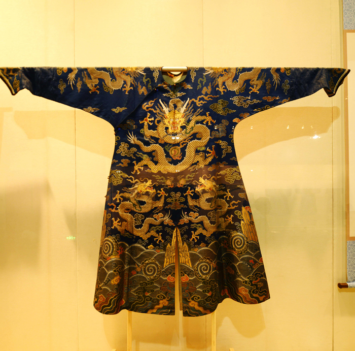 Garment from Ming and Qing dynasties on display