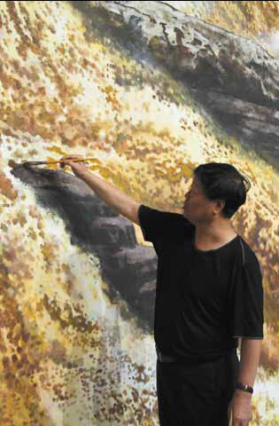 Mural brings raging waters of Yellow River to Great Hall
