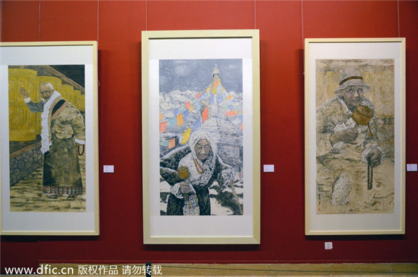 CCTV host holds art exhibition