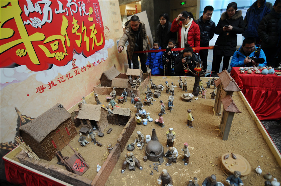 Pottery creation depicts New Year scenes