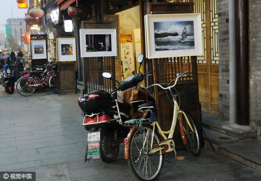 Nostalgic photo exhibition in Beijing's old street