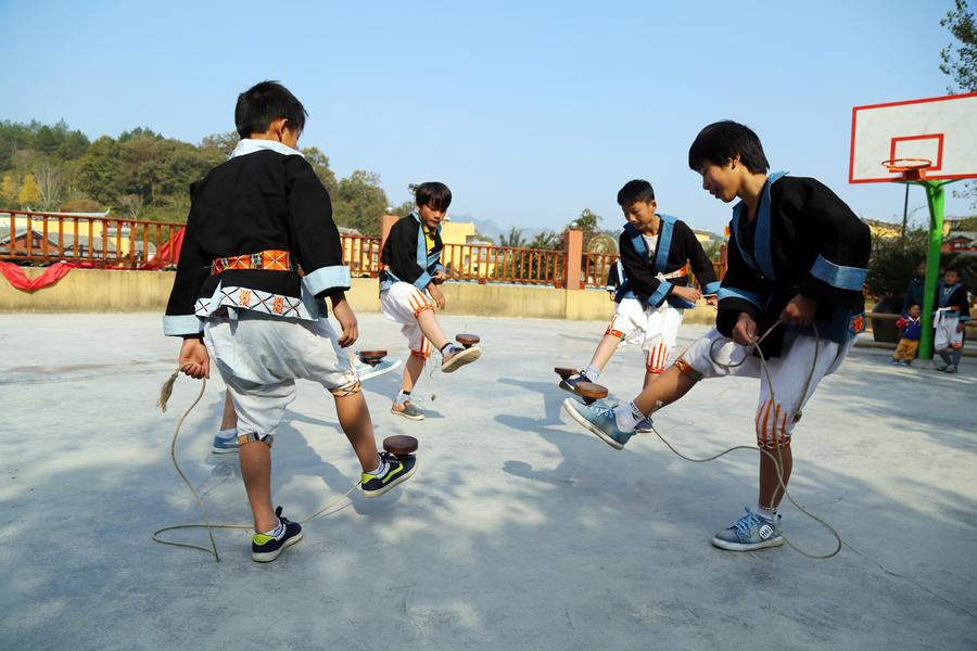 White Pants Yao students celebrate sports festival