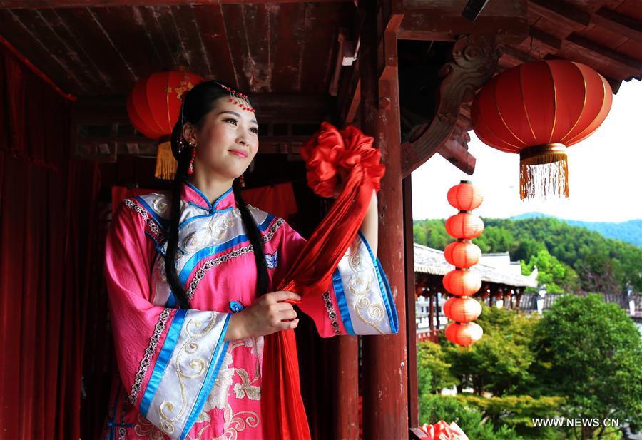 Traditional wedding ceremony of Huizhou performed in E China