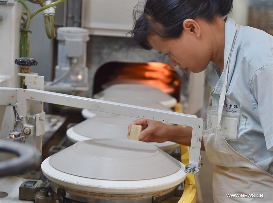 A look at biggest ceramic artware manufacturer in China