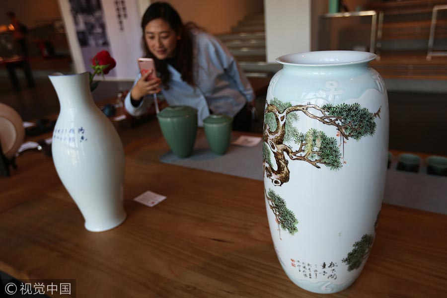 New designs, traditional crafts in Nanjing