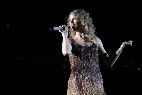 Taylor Swift performs during 'Speak Now' concert tour