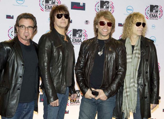 Bon Jovi to tour while guitarist in rehab