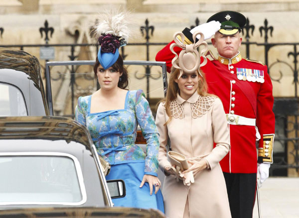 Bids soar for princess's 'toilet seat' wedding hat
