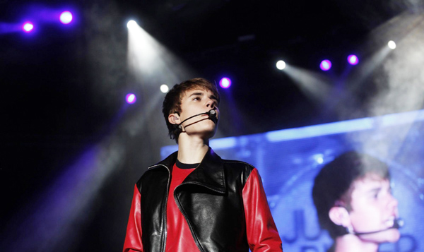 Bieber performs in Sao Paulo