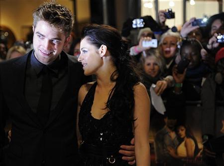 'Hunger Games' trumps 'Twilight' in 2012 buzz: poll