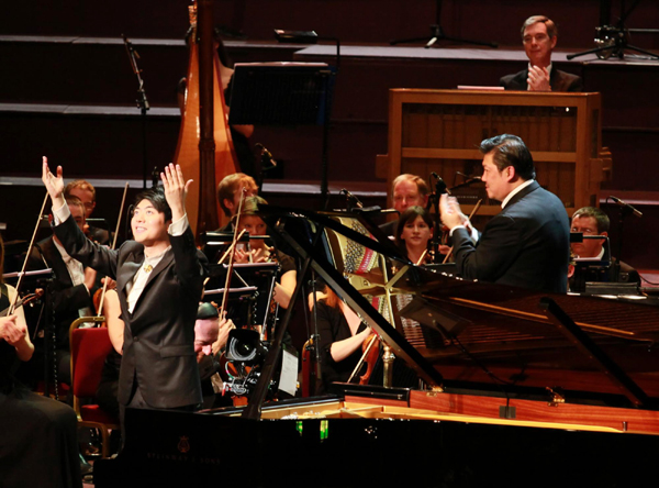Song Zuying, Lang Lang hold London concert