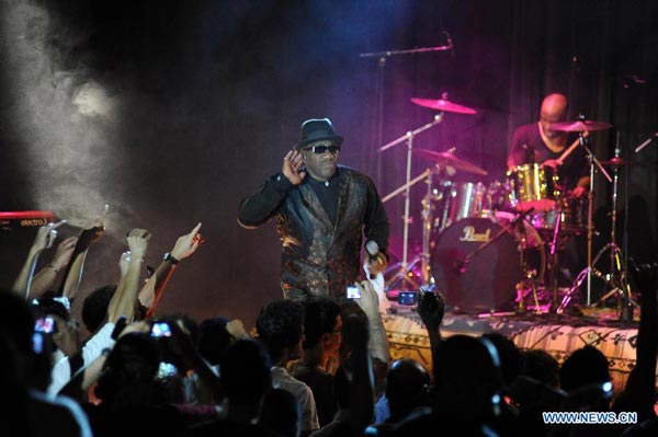 U.S. musician John Lee Hooker Junior holds concert in Algeria