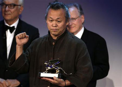 Korean film wins Venice, Hoffman honored