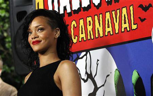 Rihanna fights Pandora over compensation