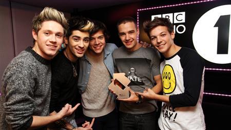 One Direction top single, album charts