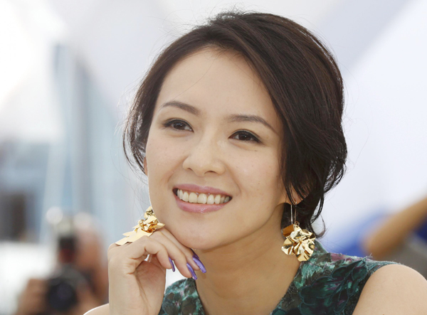 Zhang Ziyi poses for photocall in Cannes