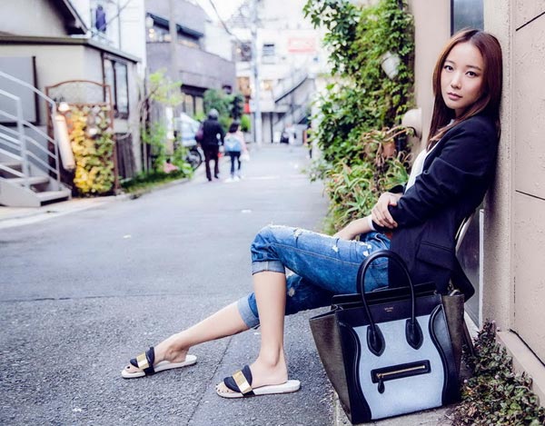 Wang Luodan's street style fashion shoot
