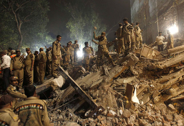 Building collapse in New Delhi kills 61