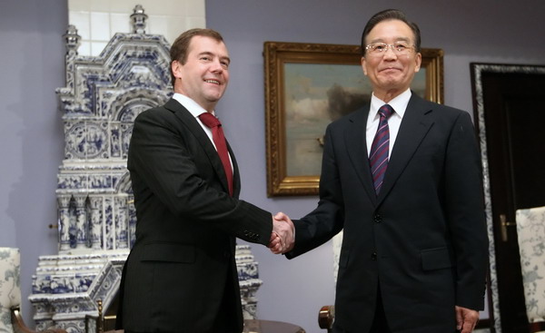 China, Russia vow to strengthen ties