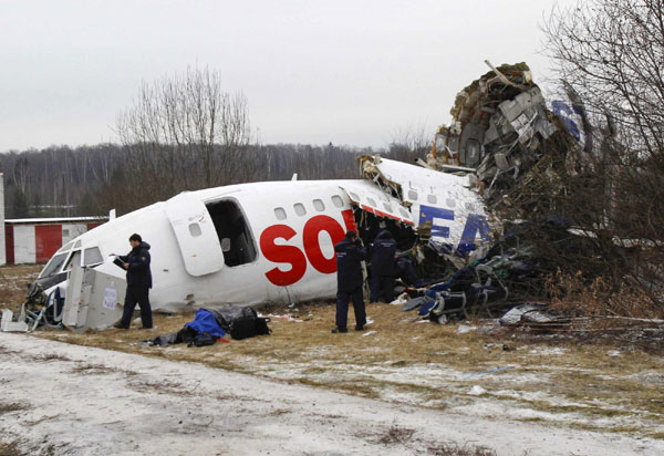 3 killed in Russian plane emergency landing