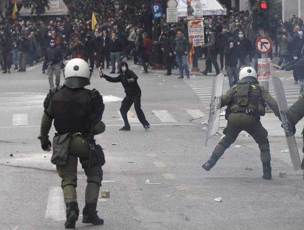 Greek protesters clash with police