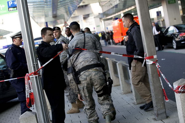 2 US airmen killed in Frankfurt airport shooting