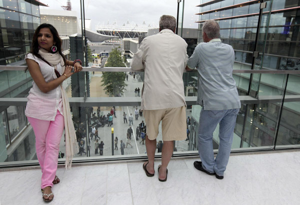 Shoppers rush into Westfield Stratford City