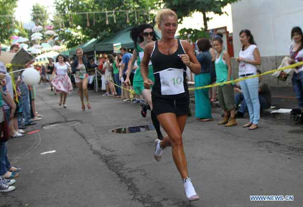'Running on high heels' race held in Romania