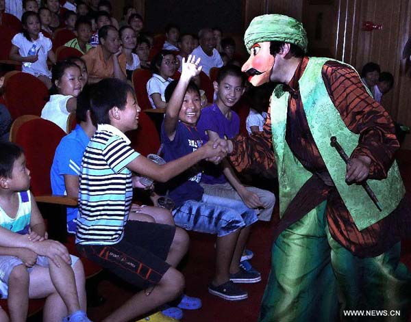 Puppet drama 'Ali Baba' staged in Jiangsu
