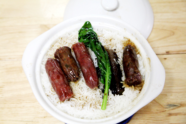 Cured meats and crusty claypot rice