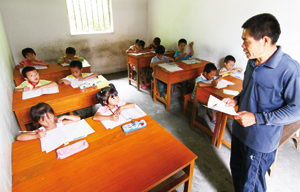 Cambodia, China promote education cooperation through exhibition