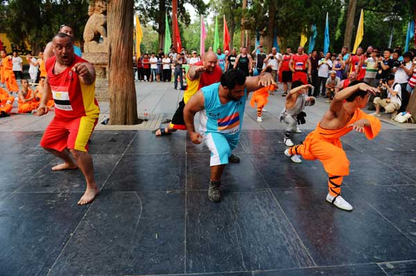 Strongman contestants visit Shaolin Temple